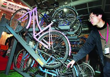 應用立體式自行車存放架 優化空間利用，提升車棚管理效率